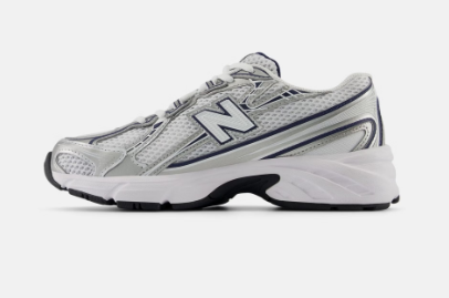 New Balance 740
