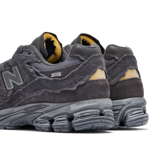 New Balance 2002R